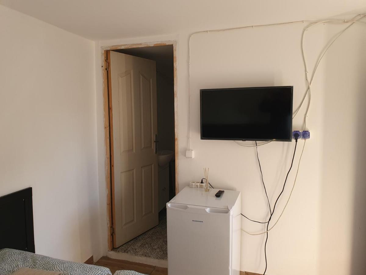 Хостел Nord Poshtel Бухарест Экстерьер фото